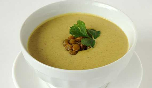 Crema de cebollas y lentejas