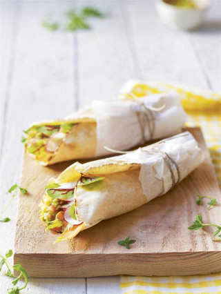 Fajitas de maíz con tofu y palta