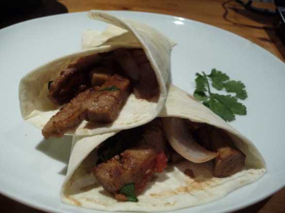 Fajitas de “lomo” saltado