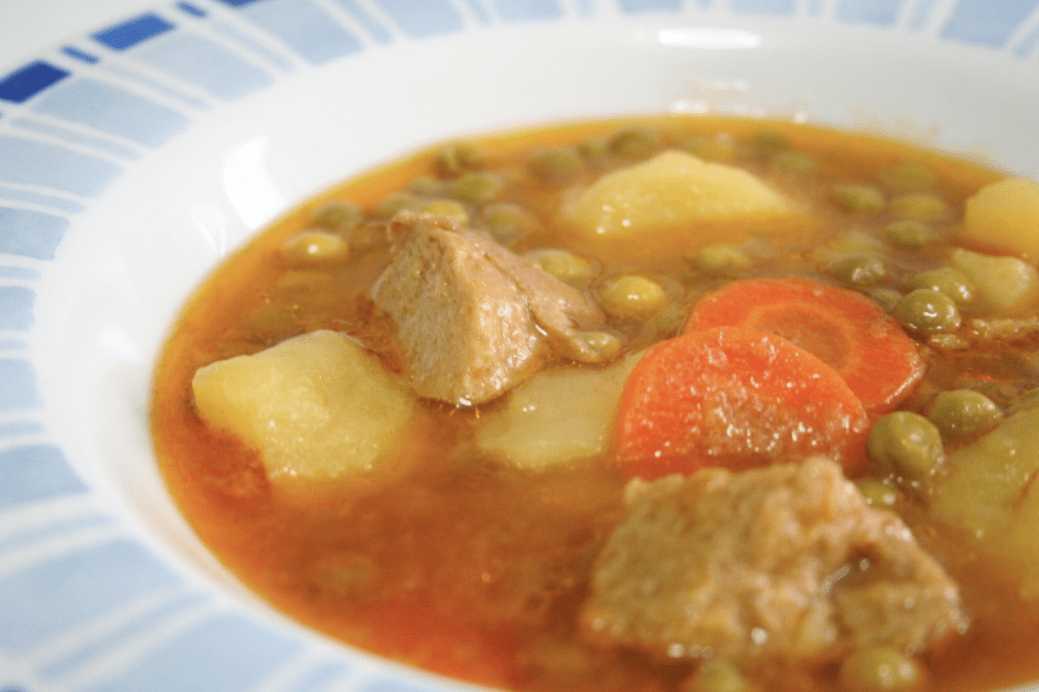 Cocido de arvejas y seitán