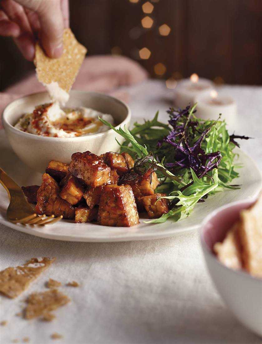 Puré de coliflor y frijol con tempeh salteado